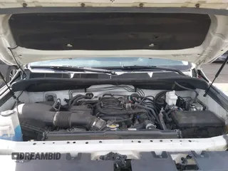 2018 Toyota Tundra 2WD SR5 with VIN 5TFEY5F12JX229395, listed as a IAAI auction lot 41860401 with 211,706 mi miles. Bid and sale history available at carsss.com. Image 10.