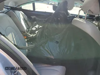 2017 Mercedes-Benz C 300 z VIN 55SWF4KB2HU188885, wystawiony jako Copart lot #59305435 z przebiegiem Nie podano mil oraz Szkoda całkowita • Salvage title. Historia ofert i sprzedaży dostępna na DreamBid. Obrazek 10.