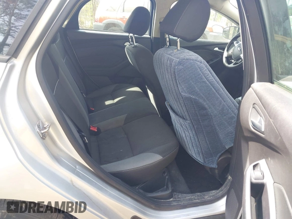 2013 Ford Focus SE with VIN 1FADP3K2XDL104907, listed as a IAAI auction lot 41952204 with 136,970 mi miles. Bid and sale history available at carsss.com. Image 8.