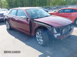 2019 Chrysler 300 Limited z VIN 2C3CCAEG9KH631199, wystawiony jako IAAI lot #42073960 z przebiegiem 128 251 mil mil oraz . Historia ofert i sprzedaży dostępna na DreamBid. Obrazek 1.