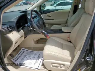 2015 Lexus RX 350 z VIN 2T2ZK1BAXFC153945, wystawiony jako Copart lot #57992875 z przebiegiem 122 099 mil mil oraz Szkoda całkowita • Salvage title. Historia ofert i sprzedaży dostępna na DreamBid. Obrazek 7.