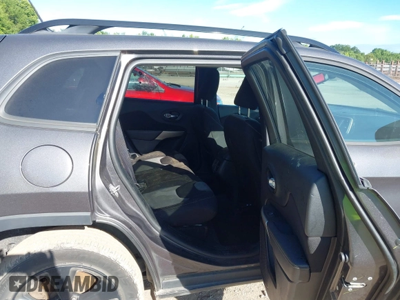 2018 Jeep Cherokee Latitude with VIN 1C4PJMCBXJD597667, listed as a IAAI auction lot 42486786 with 149,081 mi miles and . Bid and sale history available at DreamBid. Image 8.