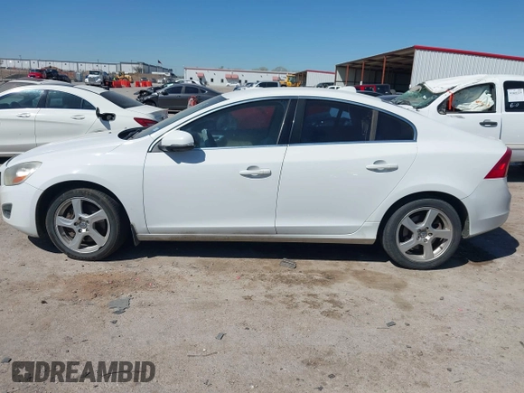 2012 Volvo S60 T5 with VIN YV1622FS5C2115706, listed as a IAAI auction lot 41864741 with 217,321 mi miles. Bid and sale history available at carsss.com. Image 14.