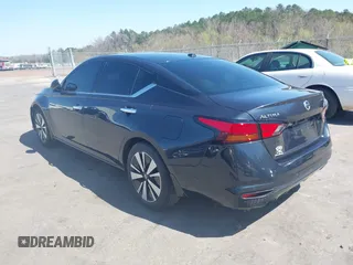 2019 Nissan Altima 2.5 Platinum with VIN 1N4BL4FV2KC113644, listed as a IAAI auction lot 41751975 with 125,617 mi miles. Bid and sale history available at carsss.com. Image 3.