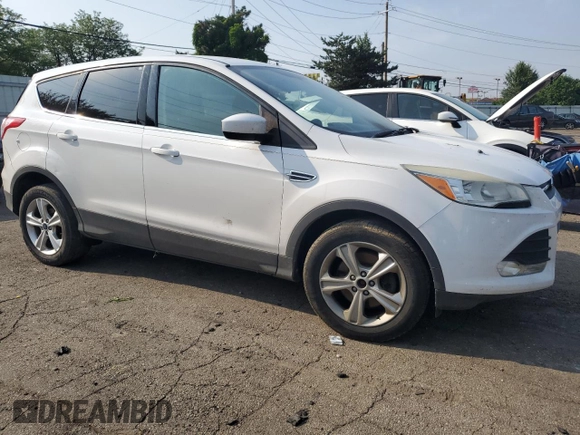 2014 Ford Escape SE z VIN 1FMCU9GX5EUC60849, wystawiony jako Copart lot #60498575 z przebiegiem Nie podano mil oraz Szkoda całkowita • Salvage title. Historia ofert i sprzedaży dostępna na DreamBid. Obrazek 4.