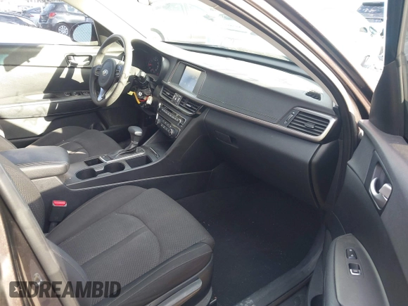 2018 Kia Optima LX with VIN KNAGT4L35J5238723, listed as a IAAI auction lot 41702109 with 66,620 mi miles. Bid and sale history available at carsss.com. Image 5.