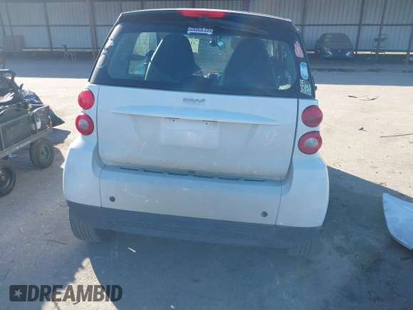 2015 Smart fortwo Passion z VIN WMEEJ3BA4FK788712, wystawiony jako IAAI lot #41219852 z przebiegiem 52 243 mil mil oraz . Historia ofert i sprzedaży dostępna na DreamBid. Obrazek 17.
