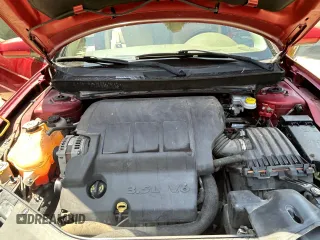 2008 Chrysler Sebring Limited z VIN 1C3LC65M98N197109, wystawiony jako Copart lot #58816155 z przebiegiem 76 731 mil mil oraz Tytuł czysty. Historia ofert i sprzedaży dostępna na DreamBid. Obrazek 7.