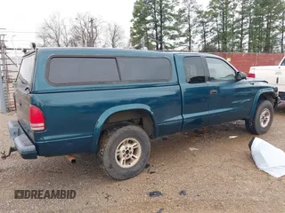 1998 Dodge Dakota SLT with VIN 1B7GG22Y9WS723805, listed as a IAAI auction lot 41289779 with 234,324 mi miles. Bid and sale history available at carsss.com. Image 4.