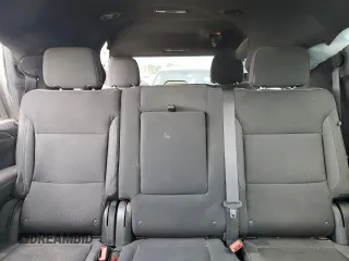 2023 Chevrolet Suburban LS z VIN 1GNSKBKD6PR109736, wystawiony jako Copart lot #54401815 z przebiegiem 26 871 mil mil oraz Szkoda całkowita • Salvage title. Historia ofert i sprzedaży dostępna na DreamBid. Obrazek 10.
