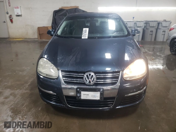 2005 Volkswagen Jetta 2.5L with VIN 3VWDF71K45M604483, listed as a Copart auction lot 81679484 with 138,926 mi miles and Salvage title. Bid and sale history available at DreamBid. Image 5.