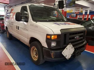 2010 Ford Econoline Cargo Commercial z VIN 1FTNE1EW7ADA91756, wystawiony jako IAAI lot #42408980 z przebiegiem 203 515 mil mil oraz . Historia ofert i sprzedaży dostępna na DreamBid. Obrazek 1.