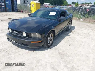 2009 Ford Mustang with VIN 1ZVHT80NX95137108, listed as a IAAI auction lot 42530615 with 134,881 mi miles and . Bid and sale history available at DreamBid. Image 2.