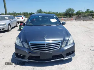 2011 Mercedes-Benz E-Class E 350 Luxury with VIN WDDHF8HB0BA295562, listed as a IAAI auction lot 42016866 with 336,768 mi miles. Bid and sale history available at carsss.com. Image 12.
