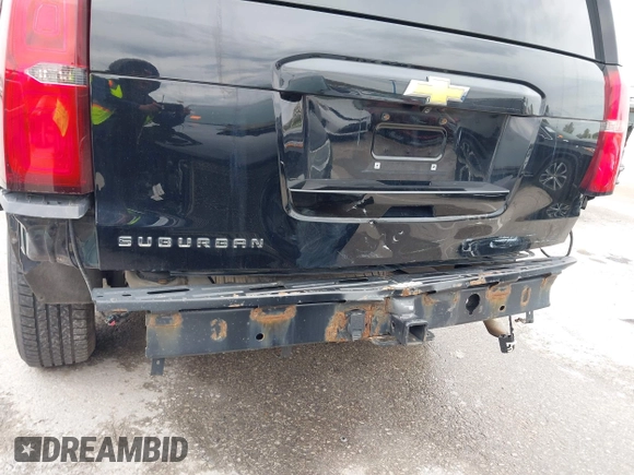 2016 Chevrolet Suburban LT z VIN 1GNSKHKC7GR315884, wystawiony jako IAAI lot #41977108 z przebiegiem 138 902 mil mil oraz . Historia ofert i sprzedaży dostępna na DreamBid. Obrazek 6.