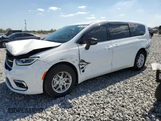 2024 Chrysler Pacifica Touring L with VIN 2C4RC1BG3RR201392, listed as a Copart auction lot 53279505 with 5,256 mi miles and Clean title. Bid and sale history available at DreamBid. Image 1.