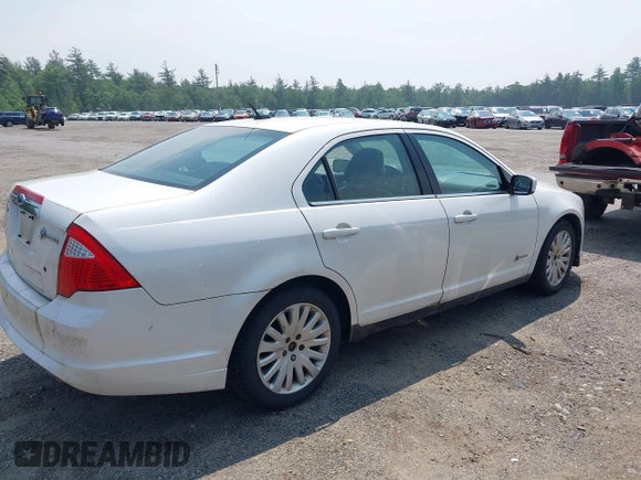 2010 Ford Fusion Hybrid с VIN 3FADP0L37AR283930, выставлен на аукционе IAAI как лот 42494005 с пробегом 179 592 миль миль и . История ставок и продаж доступна на DreamBid. Изображение 12.