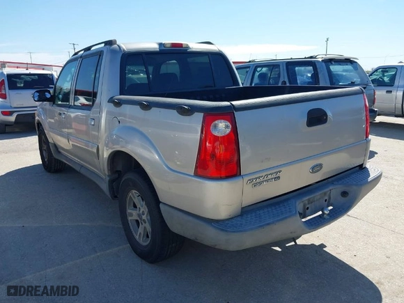 2005 Ford Explorer Sport Trac XLS with VIN 1FMZU67K75UA18027, listed as a IAAI auction lot 41694106 with 144,900 mi miles. Bid and sale history available at carsss.com. Image 3.