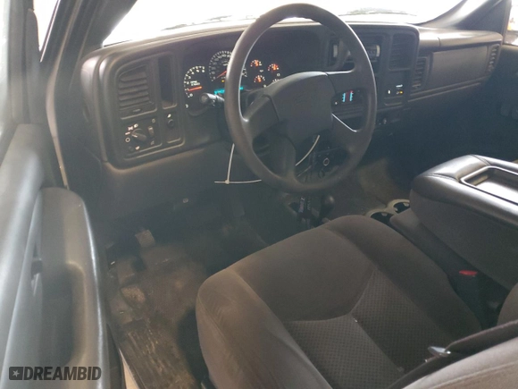 2007 Chevrolet Silverado 2500HD Classic LS with VIN 1GCHK29U47E106933, listed as a Copart auction lot 43829205 with 113,636 mi miles and Clean Title. Bid and sale history available at carsss.com. Image 8.