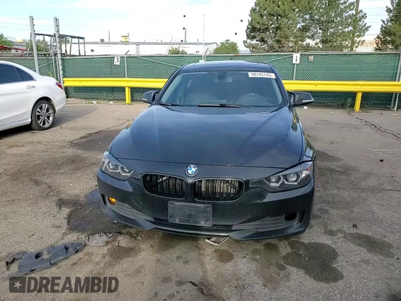2015 BMW 3 Series 320i xDrive z VIN WBA3C3G50FNT53581, wystawiony jako Copart lot #58745745 z przebiegiem 147 804 mil mil oraz Szkoda całkowita • Salvage title. Historia ofert i sprzedaży dostępna na DreamBid. Obrazek 13.