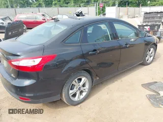 2013 Ford Focus SE with VIN 1FADP3F22DL143467, listed as a IAAI auction lot 42597755 with 241,141 mi miles and . Bid and sale history available at DreamBid. Image 4.