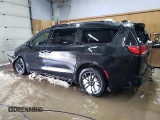 2020 Chrysler Pacifica Launch Edition z VIN 2C4RC3BG3LR263989, wystawiony jako Copart lot #82079334 z przebiegiem 109 707 mil mil oraz Nie do naprawy. Historia ofert i sprzedaży dostępna na DreamBid. Obrazek 2.