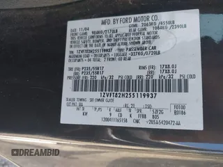 2005 Ford Mustang GT Deluxe z VIN 1ZVFT82H255119937, wystawiony jako IAAI lot #42342433 z przebiegiem 149 435 mil mil oraz . Historia ofert i sprzedaży dostępna na DreamBid. Obrazek 9.