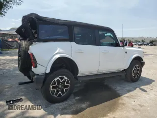 2021 Ford Bronco with VIN 1FMEE5BP2MLA94820, listed as a Copart auction lot 52015085 with 33,606 mi miles and Salvage title. Bid and sale history available at DreamBid. Image 3.