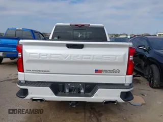 2020 Chevrolet Silverado 1500 High Country with VIN 1GCUYHEL7LZ281967, listed as a IAAI auction lot 41601718 with 35,127 mi miles. Bid and sale history available at carsss.com. Image 16.