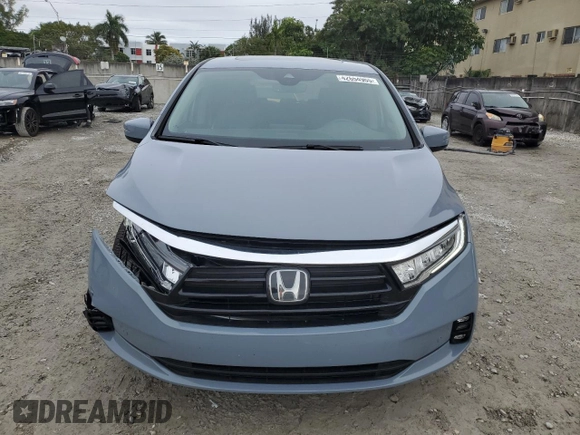 2024 Honda Odyssey Elite with VIN 5FNRL6H96RB004072, listed as a Copart auction lot 42654965 with 4,727 mi miles and Salvage Title. Bid and sale history available at carsss.com. Image 5.