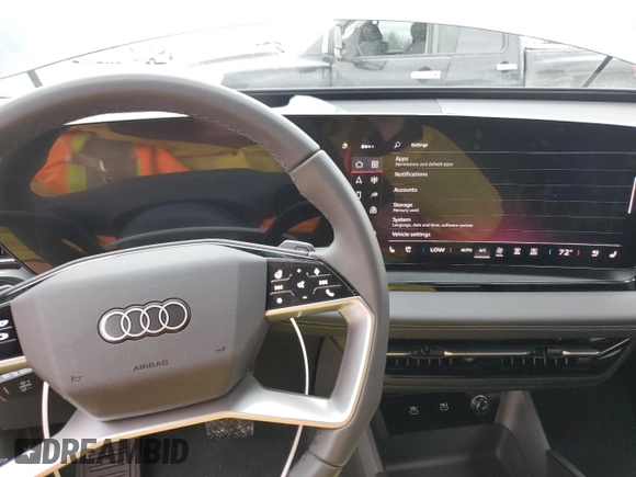 2025 Audi Q6 e-tron Premium Plus z VIN WA124BGF6SA005195, wystawiony jako Copart lot #42492975 z przebiegiem Nie podano mil oraz Szkody całkowita. Historia ofert i sprzedaży dostępna na DreamBid. Obrazek 9.