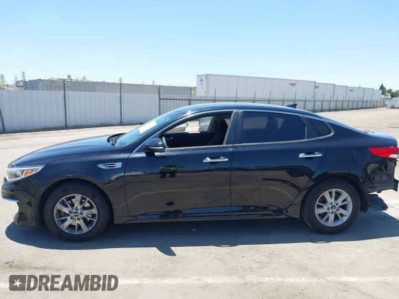 2017 Kia Optima LX z VIN 5XXGT4L39HG126838, wystawiony jako IAAI lot #42487934 z przebiegiem 108 905 mil mil oraz . Historia ofert i sprzedaży dostępna na DreamBid. Obrazek 15.