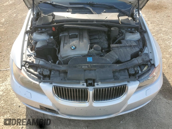 2006 BMW 3 Series 330i with VIN WBAVB33516KS36286, listed as a Copart auction lot 62556015 with 221,032 mi miles and Salvage title. Bid and sale history available at DreamBid. Image 11.