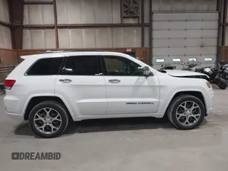 2019 Jeep Grand Cherokee High Altitude с VIN 1C4RJFCG0KC579217, выставлен на аукционе IAAI как лот 42405303 с пробегом 83 570 миль миль и . История ставок и продаж доступна на DreamBid. Изображение 13.