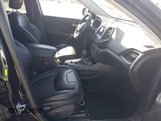 2019 Jeep Cherokee Latitude Plus with VIN 1C4PJMLX4KD238263, listed as a IAAI auction lot 42017221 with 37,187 mi miles and . Bid and sale history available at DreamBid. Image 5.