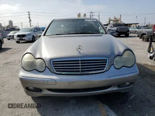 2004 Mercedes-Benz C 320 с VIN WDBRF64J34F447323, выставлен на аукционе Copart как лот 60122185 с пробегом 141 758 миль миль и Списание • Salvage title. История ставок и продаж доступна на DreamBid. Изображение 5.