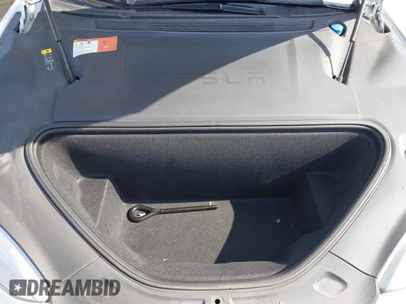 2018 Tesla Model S 75D с VIN 5YJSA1E27JF241451, выставлен на аукционе IAAI как лот 42374353 с пробегом 76 543 миль миль и . История ставок и продаж доступна на DreamBid. Изображение 10.