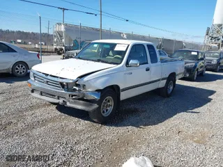 1997 Toyota T100 DX with VIN JT4TN12D9V0037897, listed as a IAAI auction lot 41737986 with 233,106 mi miles. Bid and sale history available at carsss.com. Image 2.