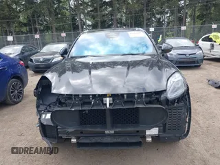 2023 Maserati Grecale Modena z VIN ZN682AVM0P7438449, wystawiony jako IAAI lot #42194029 z przebiegiem Nie podano mil oraz . Historia ofert i sprzedaży dostępna na DreamBid. Obrazek 13.