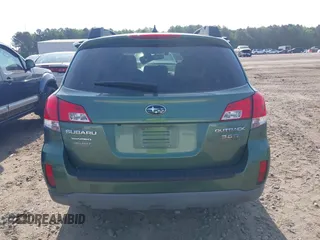 2014 Subaru Outback Limited z VIN 4S4BRDNCXE2208113, wystawiony jako IAAI lot #42169771 z przebiegiem 243 417 mil mil oraz . Historia ofert i sprzedaży dostępna na DreamBid. Obrazek 17.