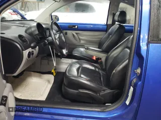 2003 Volkswagen New Beetle Coupe GLS with VIN 3VWCK21C83M412418, listed as a Copart auction lot 80592134 with 131,556 mi miles and Salvage Title. Bid and sale history available at carsss.com. Image 7.