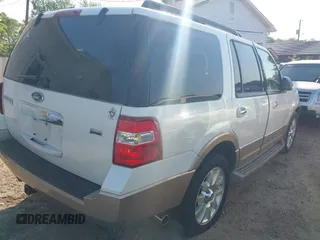 2011 Ford Expedition XLT z VIN 1FMJU1H54BEF17933, wystawiony jako IAAI lot #42077149 z przebiegiem 238 905 mil mil oraz . Historia ofert i sprzedaży dostępna na DreamBid. Obrazek 4.