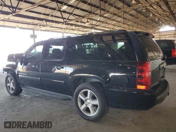 2008 Chevrolet Suburban LT w/3LT with VIN 1GNFC16008R123357, listed as a Copart auction lot 68578134 with 276,123 mi miles and Salvage Title. Bid and sale history available at carsss.com. Image 2.