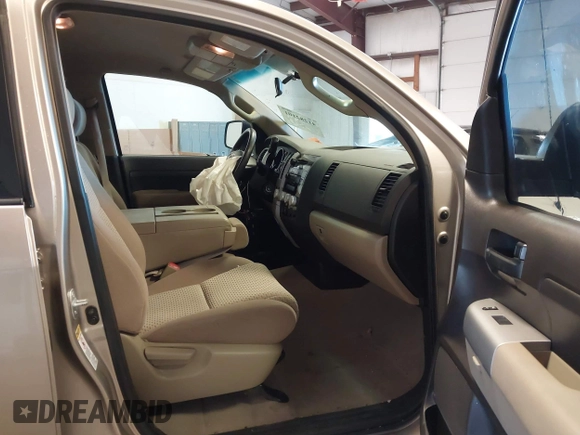 2008 Toyota Tundra z VIN 5TFRV54198X034014, wystawiony jako IAAI lot #41282101 z przebiegiem 155 510 mil mil oraz . Historia ofert i sprzedaży dostępna na DreamBid. Obrazek 5.