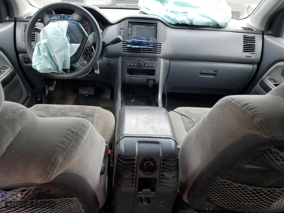 2004 Honda Pilot EX with VIN 2HKYF18414H619195, listed as a Copart auction lot 48593955 with 205,396 mi miles and Salvage Title. Bid and sale history available at carsss.com. Image 8.