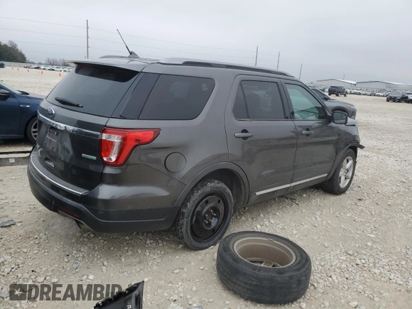 2018 Ford Explorer XLT with VIN 1FM5K7DH0JGB63017, listed as a Copart auction lot 44924685 with 83,409 mi miles and Clean title. Bid and sale history available at DreamBid. Image 3.