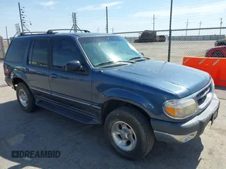1999 Ford Explorer XLT z VIN 1FMZU32EXXZB10402, wystawiony jako IAAI lot #42395782 z przebiegiem 145 995 mil mil oraz . Historia ofert i sprzedaży dostępna na DreamBid. Obrazek 1.