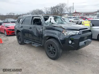 2020 Toyota 4Runner SR5 with VIN JTEBU5JRXL5787288, listed as a IAAI auction lot 41744998 with 92,062 mi miles. Bid and sale history available at carsss.com. Image 1.