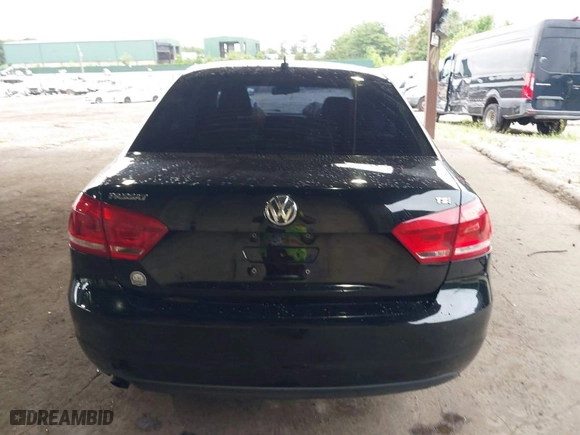 2015 Volkswagen Passat 1.8T S with VIN 1VWAT7A32FC097218, listed as a IAAI auction lot 40044668 with 165,756 mi miles. Bid and sale history available at carsss.com. Image 16.
