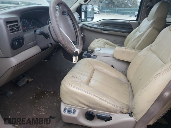 2000 Ford Excursion XLT with VIN 1FMNU41SXYEE14642, listed as a Copart auction lot 43333355 with 226,709 mi miles and Salvage title. Bid and sale history available at DreamBid. Image 7.